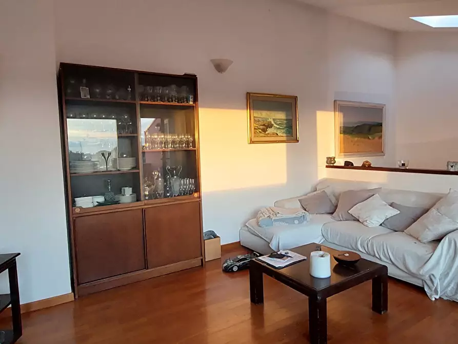 Immagine 36 di Villa in vendita  in via della prugnoliccia a Livorno