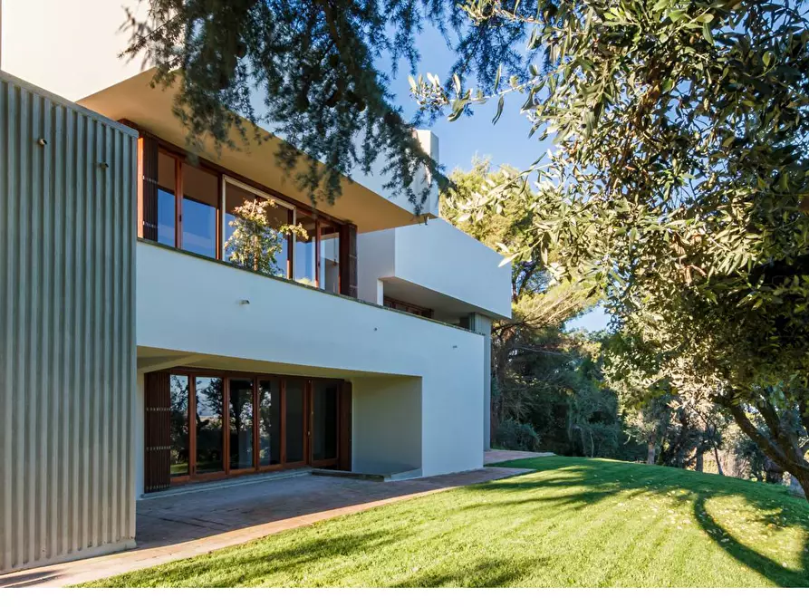 Immagine 6 di Casa indipendente in vendita  a Livorno