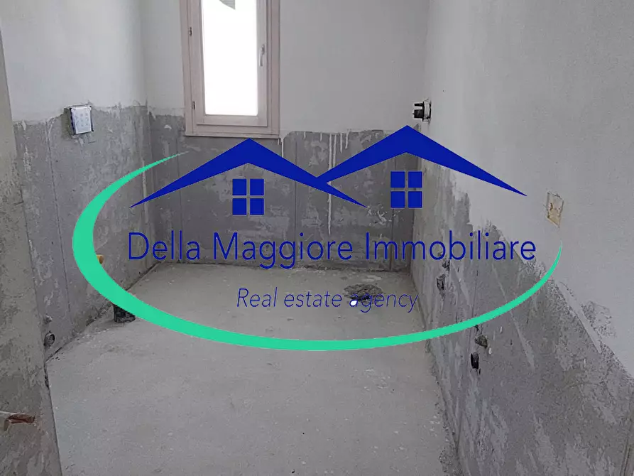 Immagine 8 di Villetta a schiera in vendita  a Livorno