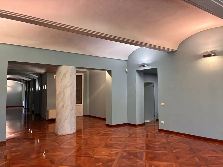 Immagine 7 di Ufficio in affitto  a Parma