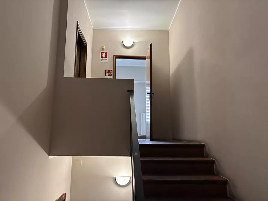 Immagine 13 di Attività artigianale in affitto  a Parma