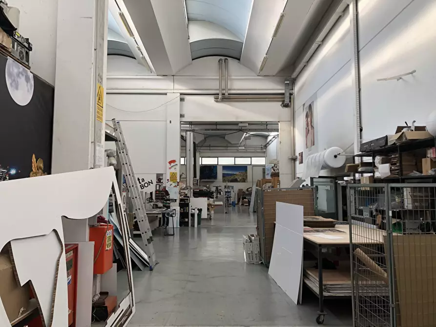 Immagine 7 di Attività artigianale in vendita  a Parma