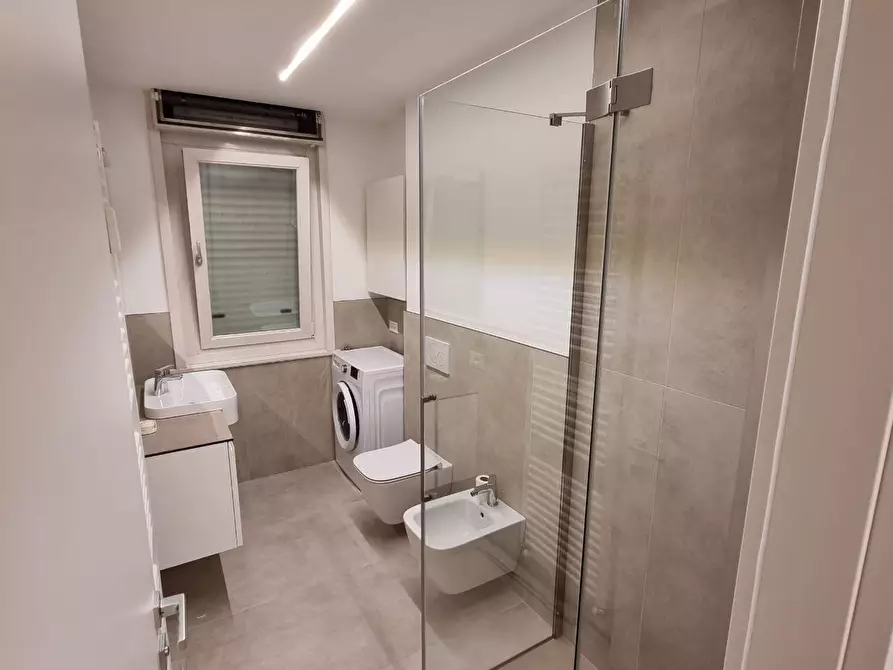 Immagine 10 di Stanza singola in affitto  a Trento