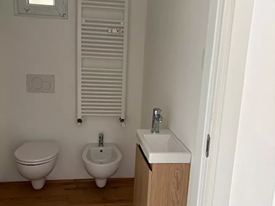 Immagine 12 di Trilocale in affitto  in Via Malta a Trento