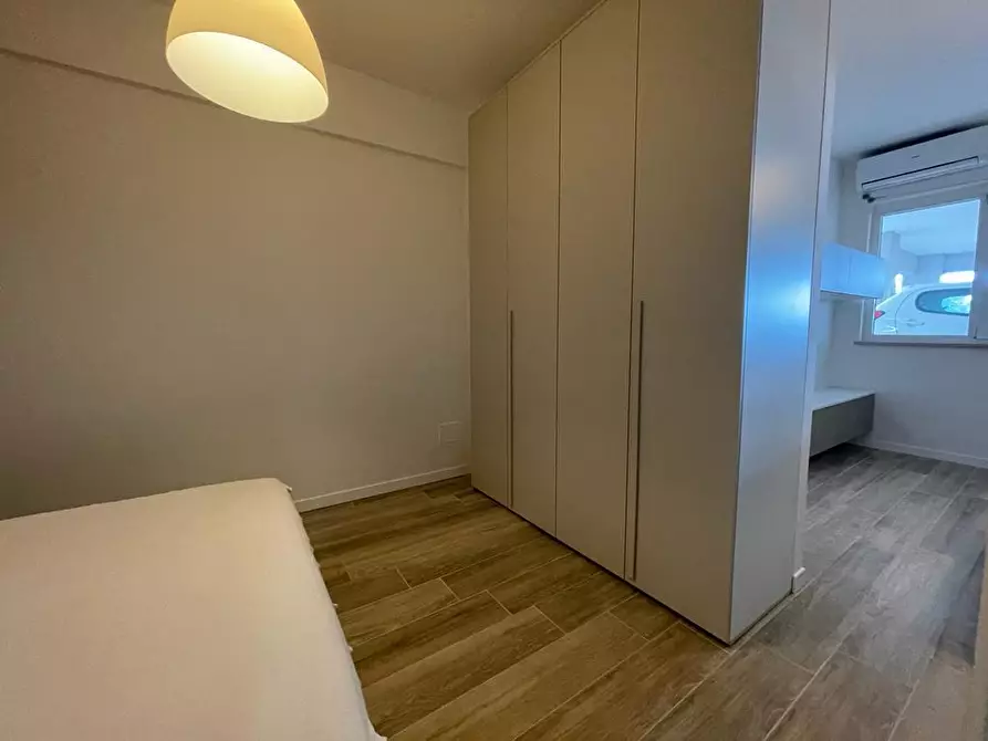 Immagine 27 di Bilocale in vendita  in Via Claudio Salmoni a Ancona