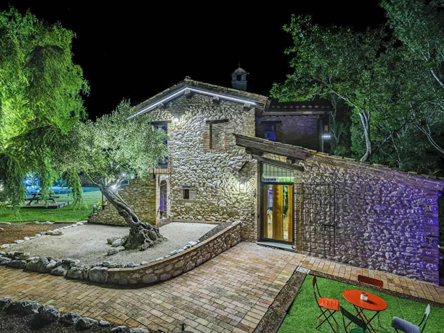 Immagine 28 di Rustico / casale in vendita  in SARNANO a Sarnano