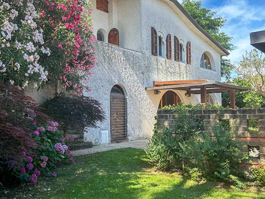 Immagine 1 di Villa in affitto  in Via ISCHIA a Numana