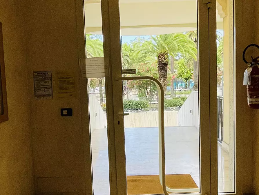 Immagine 8 di Quadrilocale in vendita  in Viale Bruno Buozzi a San Benedetto Del Tronto