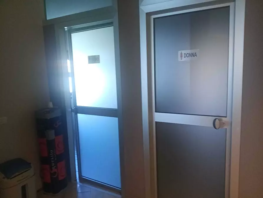 Immagine 4 di Ufficio in affitto  in Via Edison a Ancona
