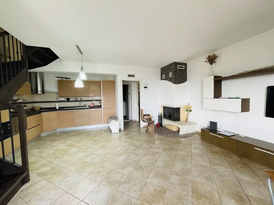 Immagine 8 di Villetta a schiera in affitto  in Via Ave Ninchi a Ancona