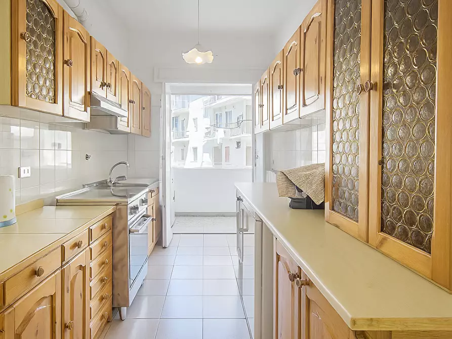 Immagine 5 di Quadrilocale in vendita  in Via Zeffiro Massa 174 a San Remo