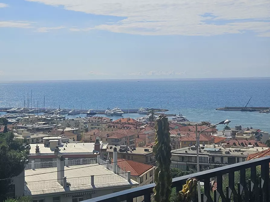 Immagine 23 di Pentalocale in vendita  in Via Borea 63 a San Remo