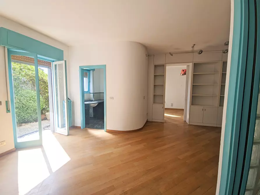 Immagine 5 di Trilocale in vendita  in Corso degli Inglesi 458 a San Remo