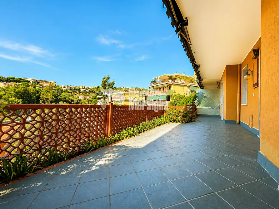 Immagine 1 di Bilocale in vendita  in Strada Privata Vallarino 92 a San Remo