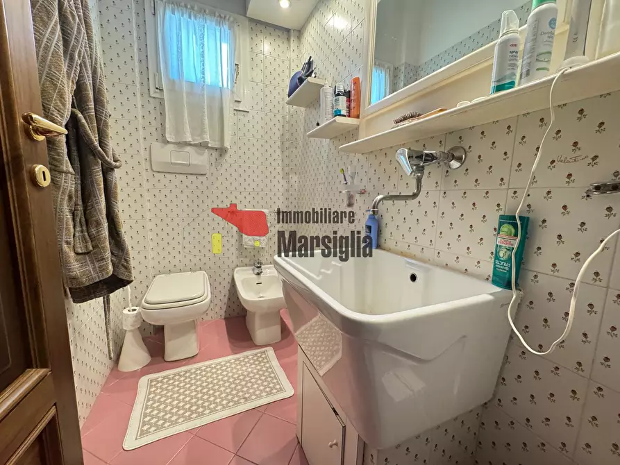 Immagine 26 di Quadrilocale in vendita  in Via Padre Semeria 282 a San Remo