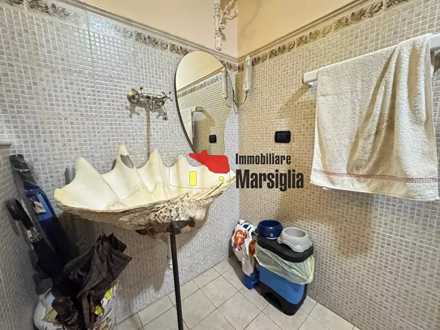 Immagine 14 di Villa in vendita  in Via Monsignore Tornatore a Dolceacqua