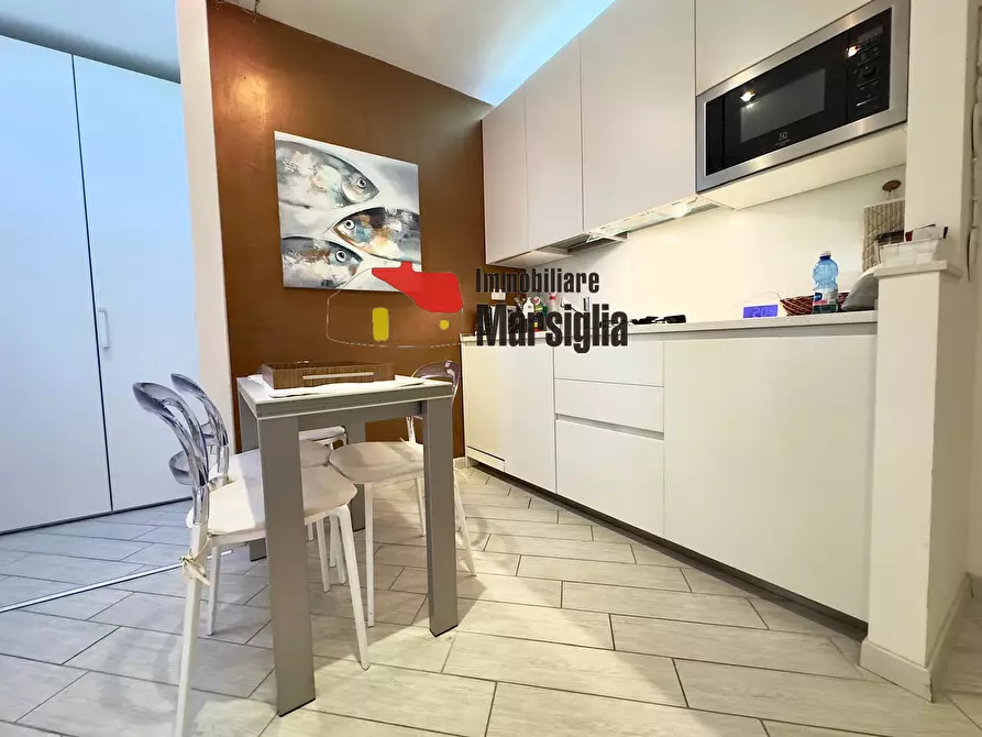 Immagine 9 di Monolocale in vendita  in Via fratelli asquasciati 59 a San Remo