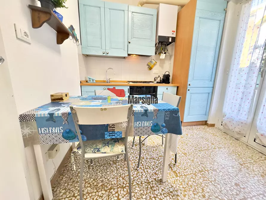 Immagine 11 di Bilocale in vendita  in Corso degli Inglesi 620 a San Remo