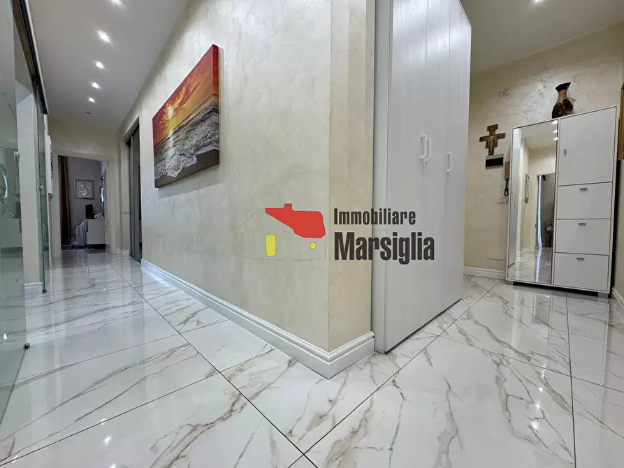 Immagine 5 di Trilocale in vendita  in Corso Giuseppe Garibaldi 100 a San Remo