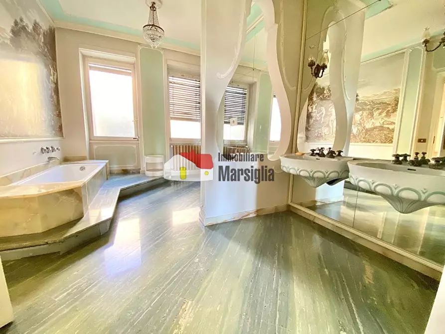 Immagine 13 di Quadrilocale in vendita  in Via Nuvoloni a San Remo