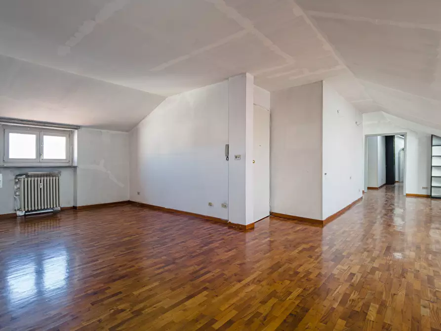 Immagine 3 di Attico in vendita  in Via Verolengo a Torino
