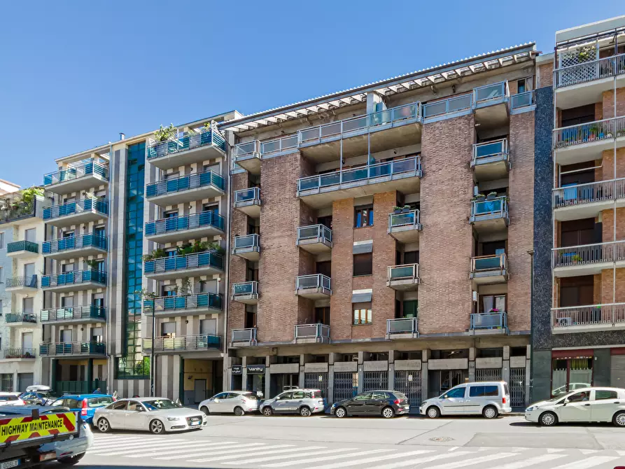 Immagine 32 di Attico in vendita  in Via Verolengo a Torino