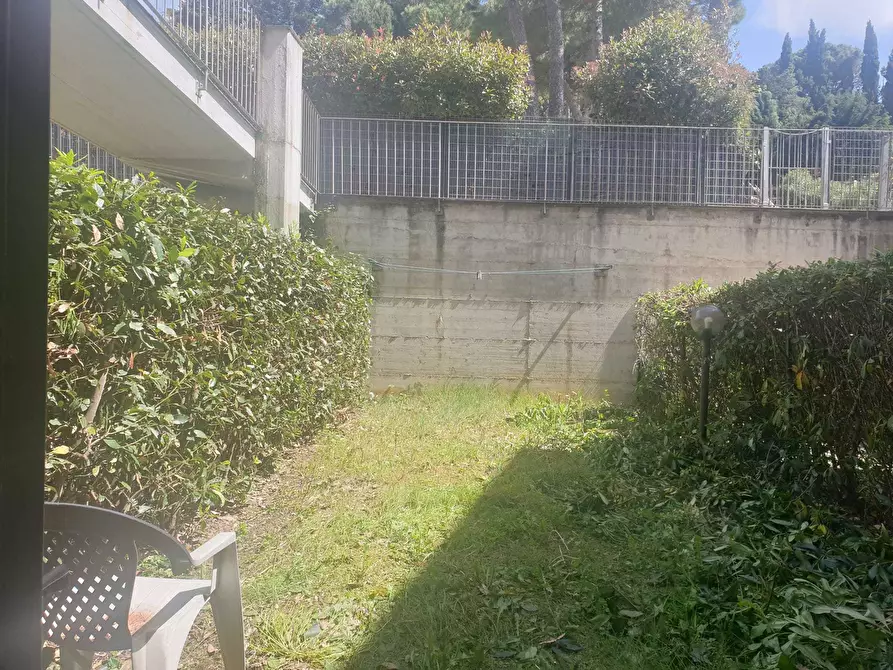 Immagine 21 di Appartamento in vendita  a Livorno