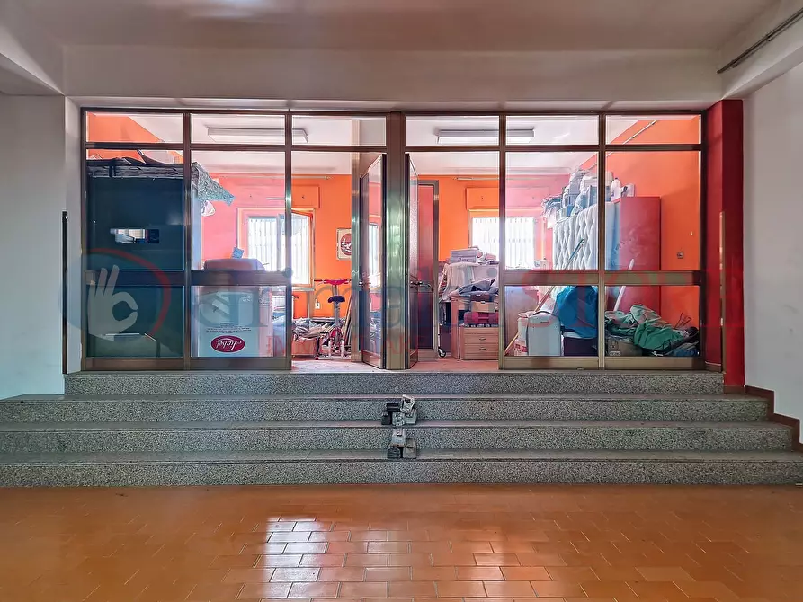 Immagine 11 di Attività commerciale in vendita  a Francavilla Fontana