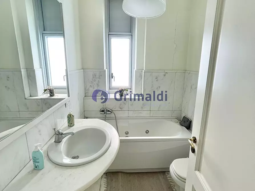 Immagine 23 di Quadrilocale in vendita  in Via Lupiae 46 a Lecce
