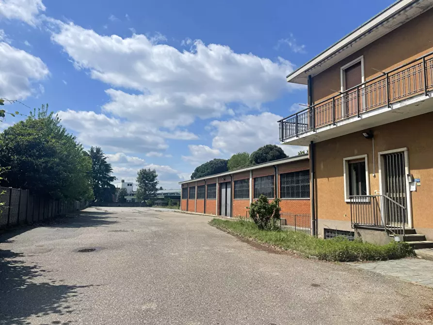 Immagine 16 di Attività artigianale in vendita  in Viale dell'Unione Europea 36 a Gallarate