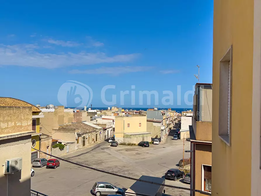 Immagine 13 di Appartamento in vendita  in Via Achille Vaccarisi 106 a Avola