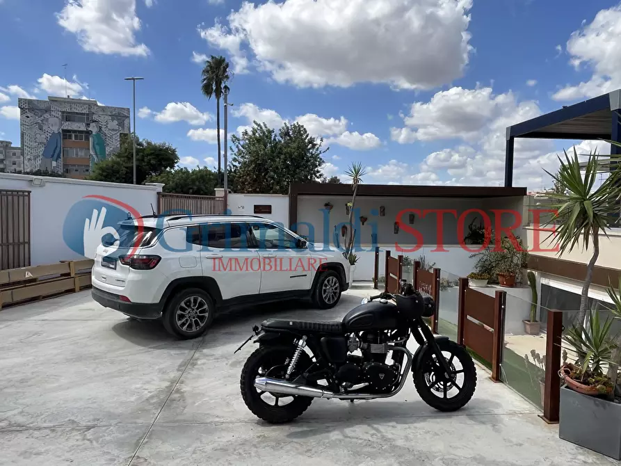 Immagine 7 di Magazzino in vendita  in Viale Giovanni Paolo II 71 a Lecce