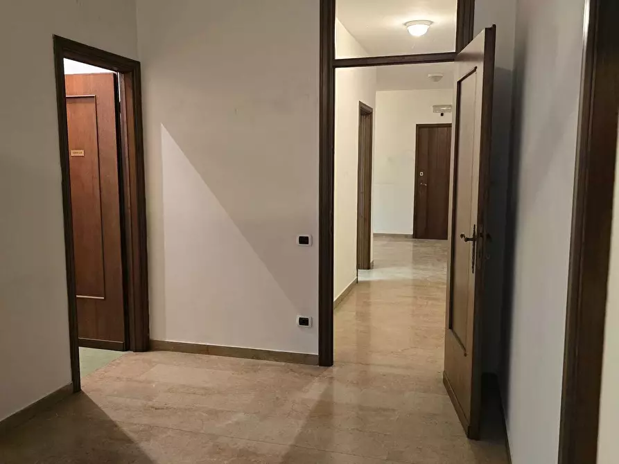 Immagine 6 di Trilocale in vendita  in Via Giacomo Leopardi 16 a Erba