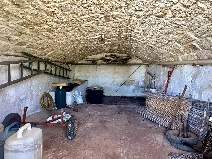 Immagine 33 di Villa in vendita  in C.da San Benedetto 194 a Ostuni