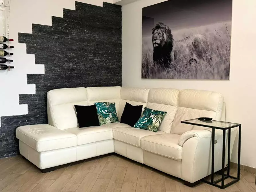 Immagine 24 di Trilocale in vendita  in Via Luigi Einaudi 11 a Marino