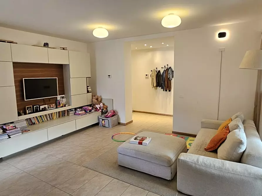 Immagine 5 di Quadrilocale in vendita  in Via XX Settembre 5 a Como