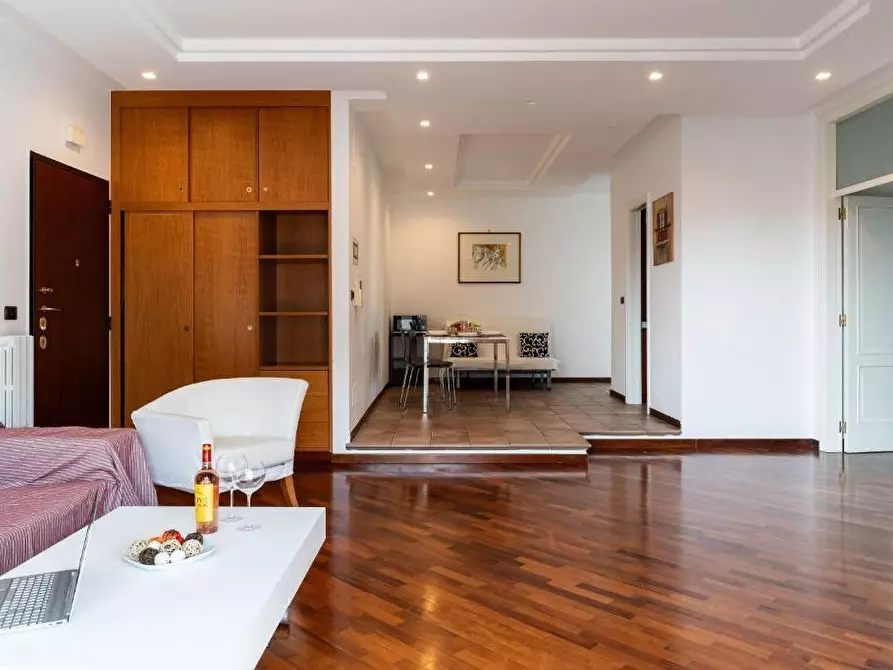 Immagine 3 di Quadrilocale in vendita  in Via Salvatore Matarrese 10 a Bari