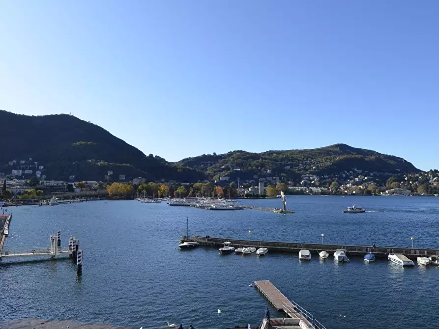 Immagine 20 di Trilocale in affitto  in Piazza De Orchi 1 a Como