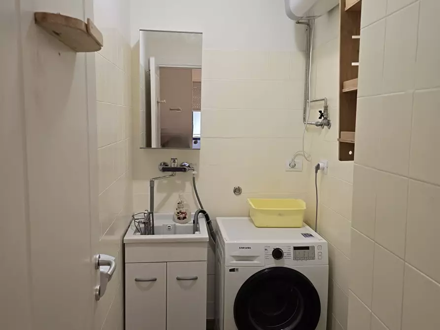 Immagine 7 di Trilocale in vendita  in Corso XXV Aprile 129 a Erba