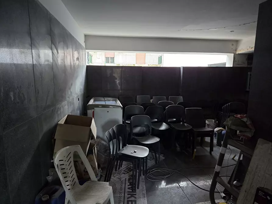 Immagine 7 di Locale commerciale in vendita  in Via Lago Grande Ganzirri 49 a Messina
