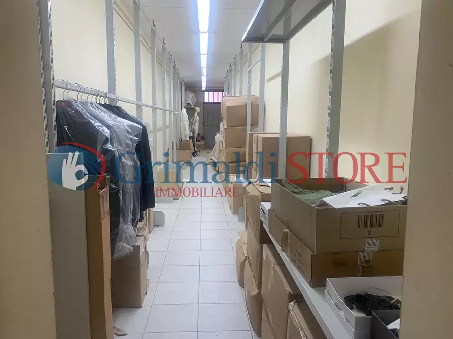 Immagine 15 di Locale commerciale in vendita  in Via Pacinotti 19 a Campi Salentina