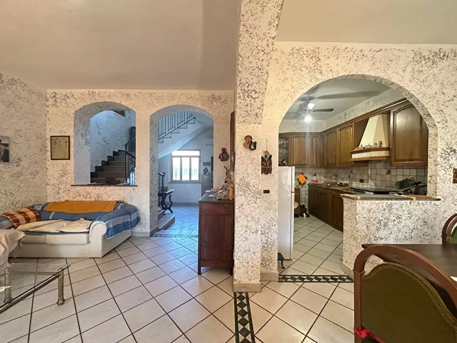 Immagine 3 di Casa indipendente in vendita  in Via Pietro maroncelli 5 a Vercelli