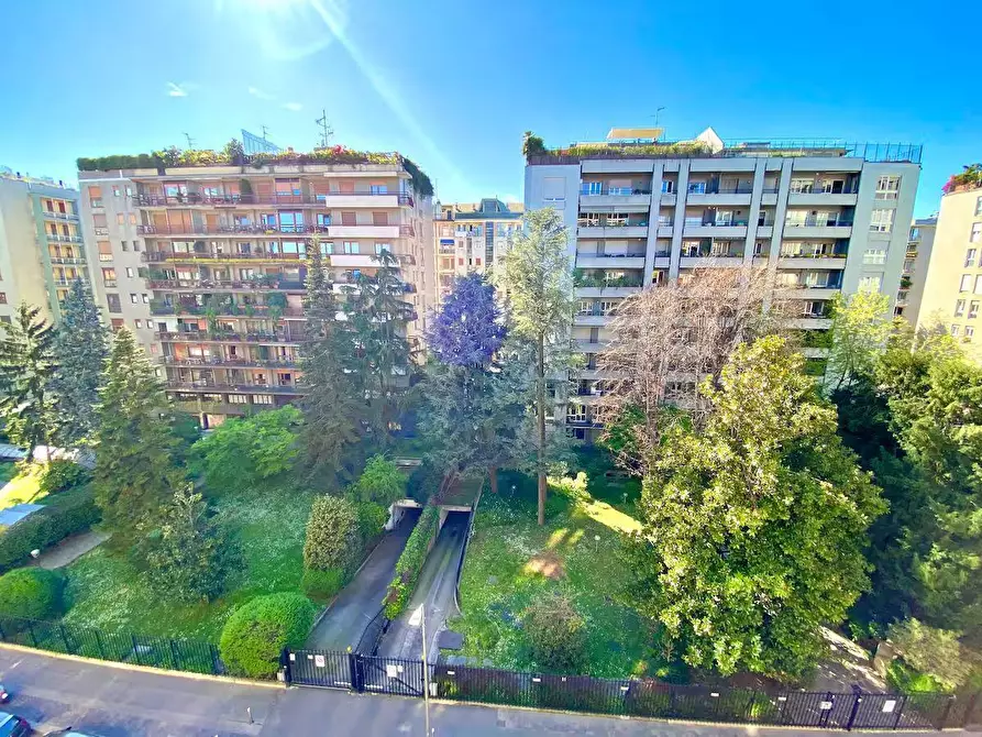 Immagine 8 di Trilocale in affitto  in Via Bronzino 6 a Milano