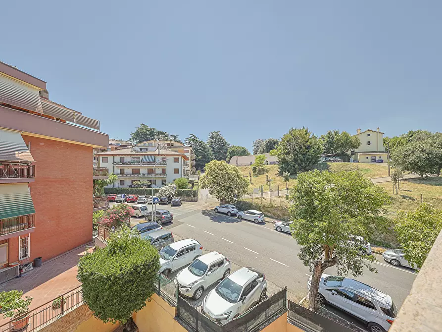 Immagine 42 di Attico in vendita  in Via Marcantonio Colonna 35 a Marino
