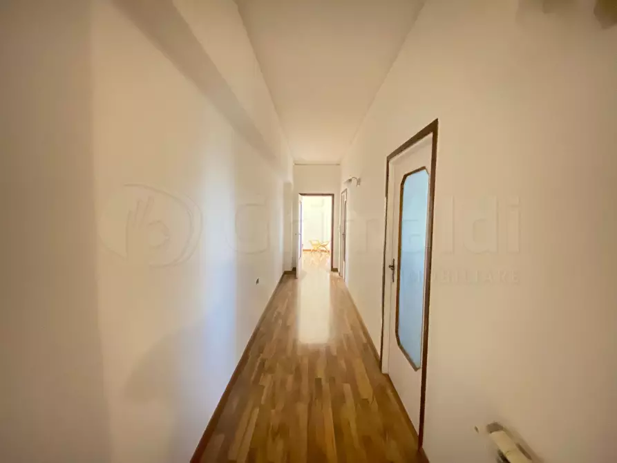 Immagine 3 di Pentalocale in affitto  in Via Rione De Gasperi 19 a Giugliano In Campania