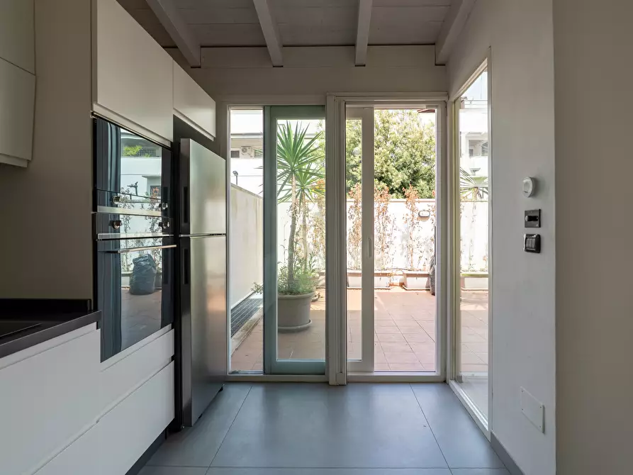 Immagine 35 di Trilocale in affitto  in Via Piero Della Francesca 88 a Lecce