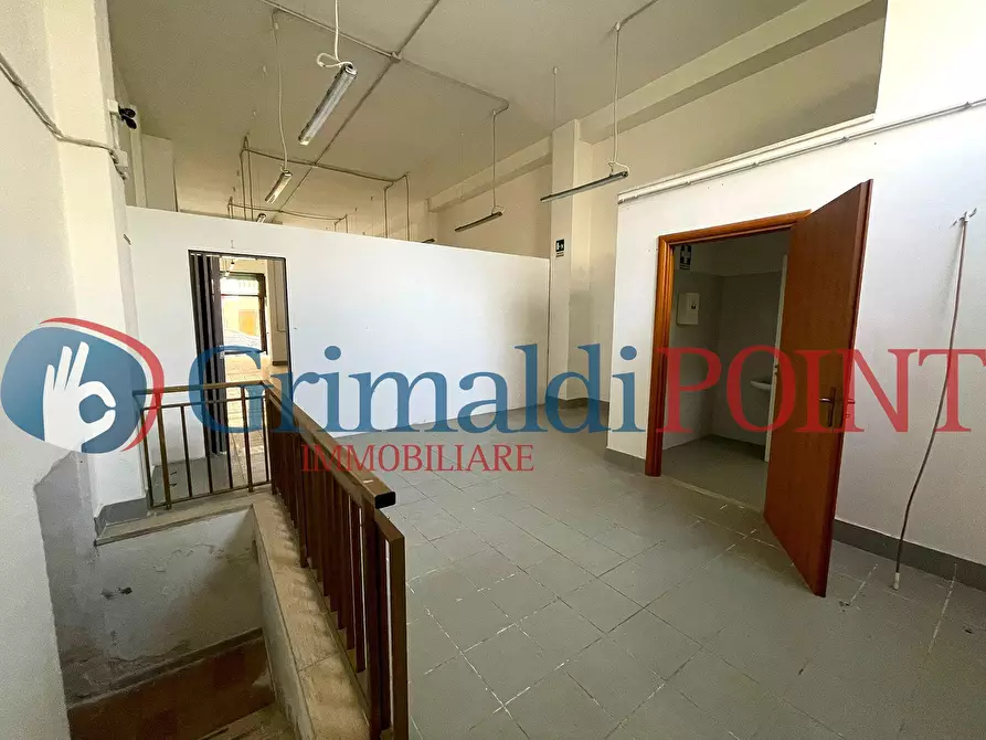 Immagine 14 di Locale commerciale in vendita  in Via Don Luigi Sturzo 53 a Lecce