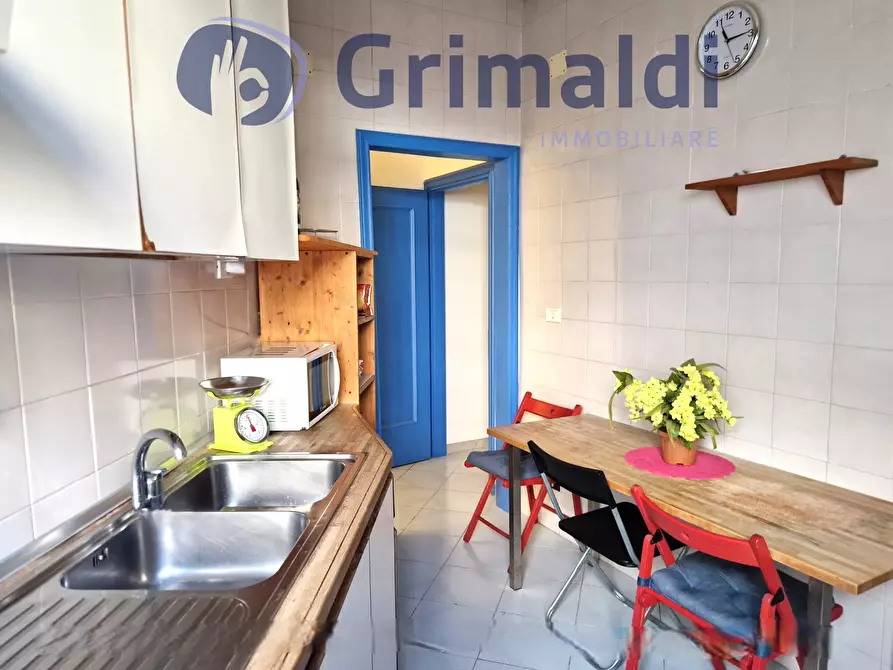 Immagine 16 di Trilocale in vendita  in Via Antonio Mancini 22 a Napoli