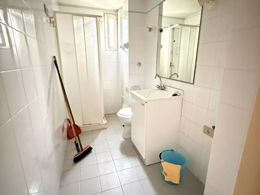 Immagine 16 di Pentalocale in vendita  in Via Michele Saponaro 2 a Lecce