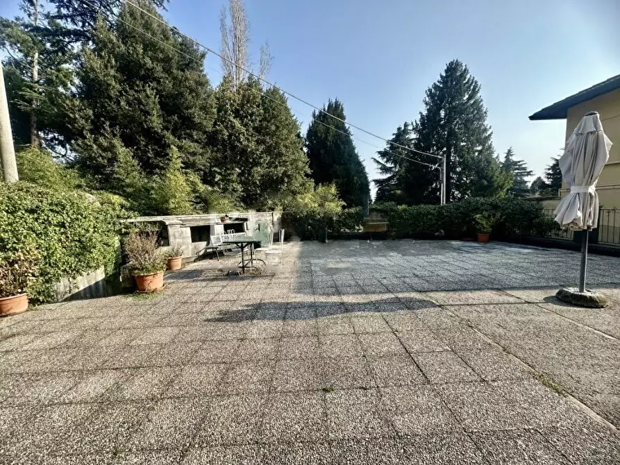 Immagine 5 di Villa in vendita  in via Roma 4 a Proserpio